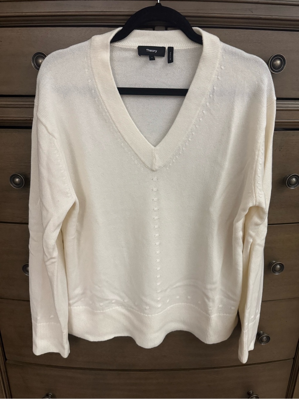 Theory Women's Cream V-Neck Sweater